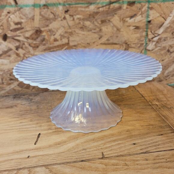 Murano Other - Yalos Casa Murano Art Glass White Opaque Pedestal Opalescent 8"